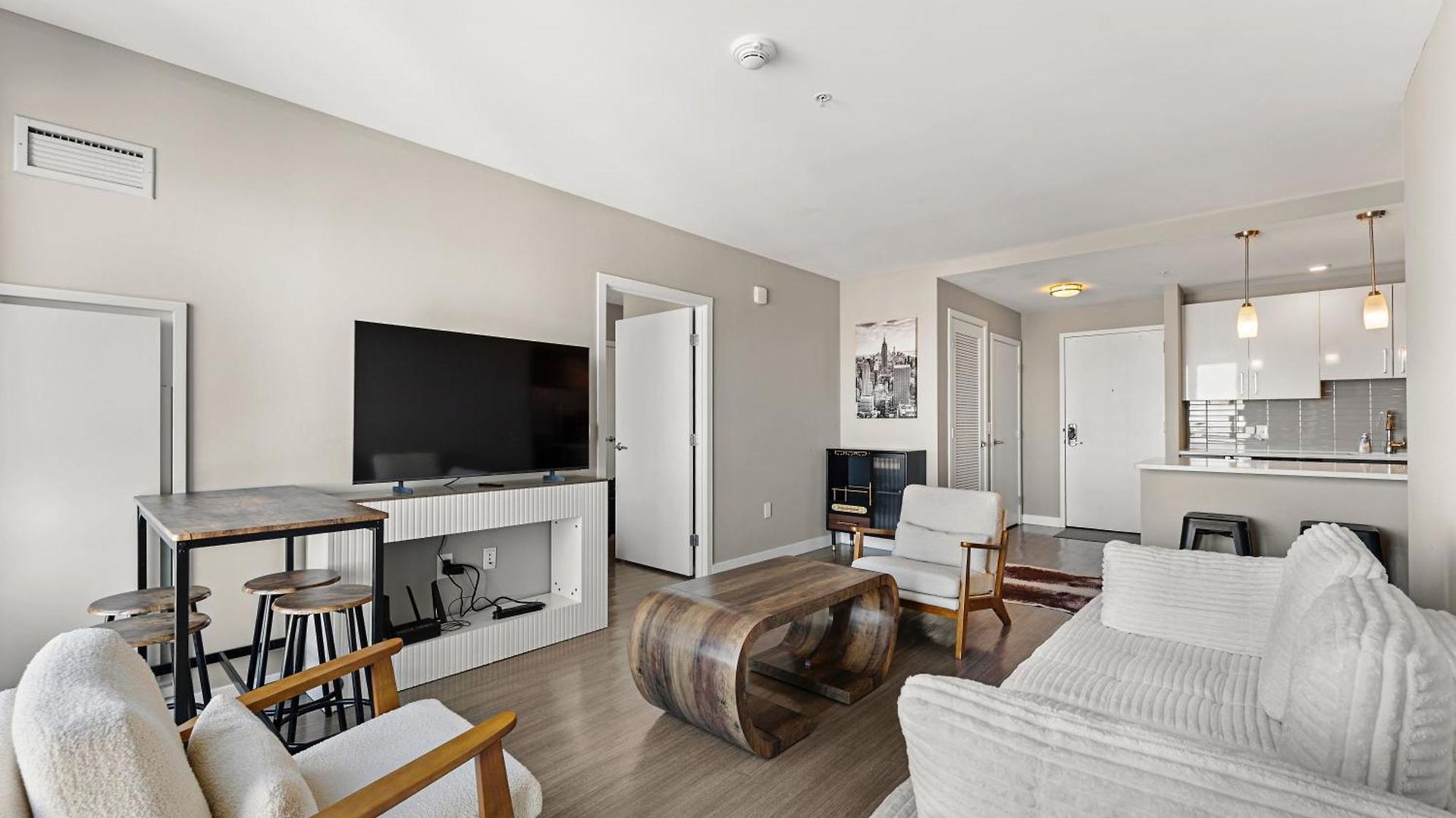 Beautiful Centrally Located 3 Bedroom * Boston