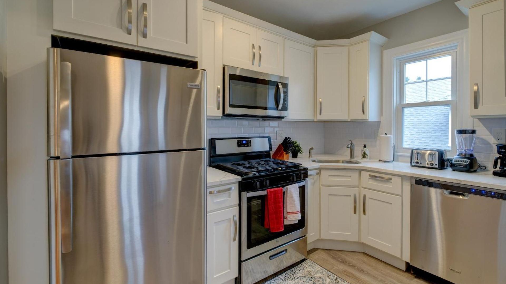 Spacious 2br *