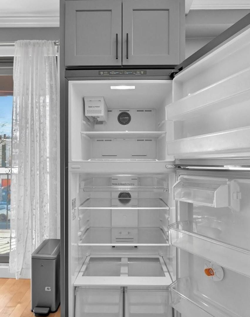 Airport Subway Apartment Boston