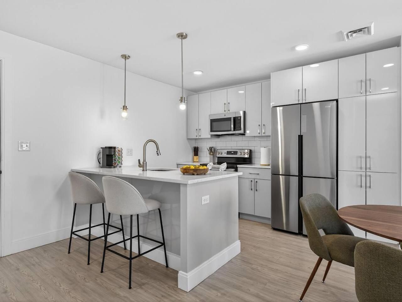 Apartment Luxe 3bd Allston *