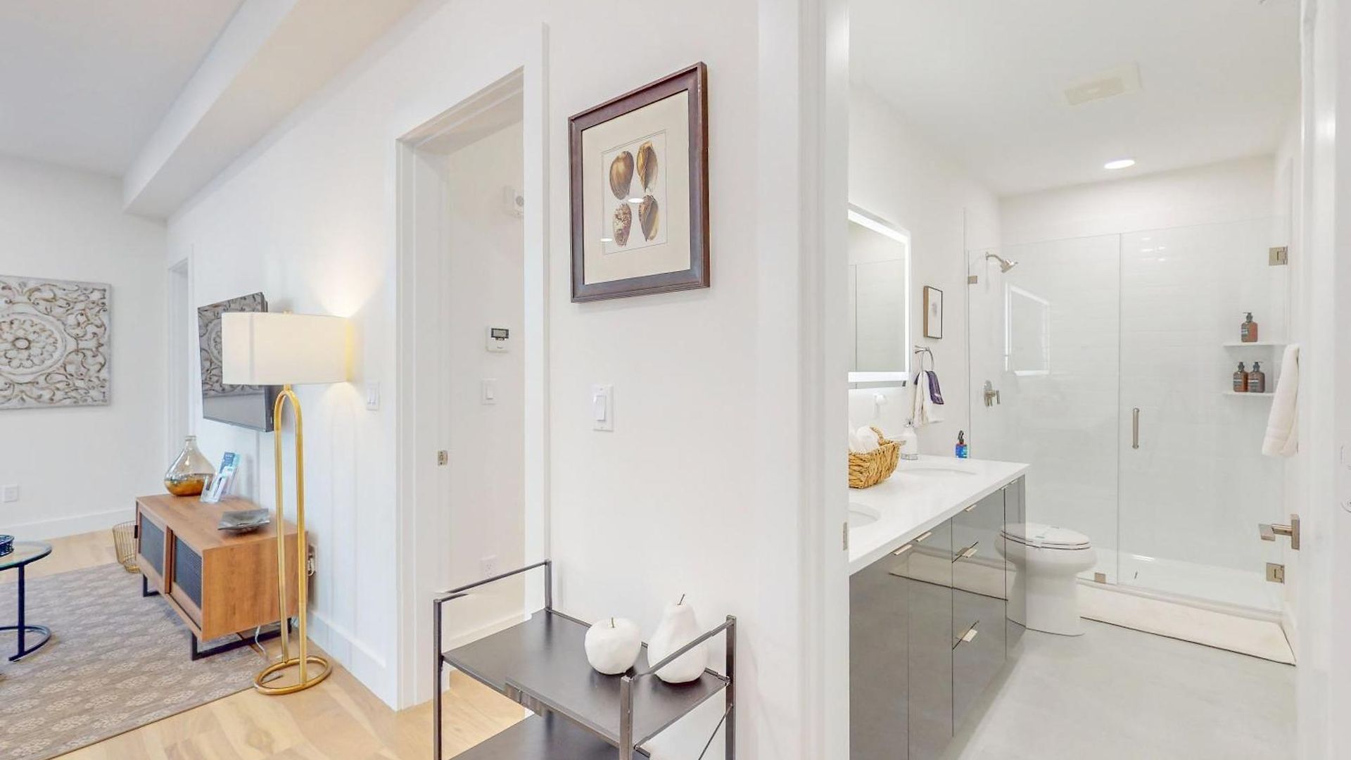 Luxury 2-bed At The Vera Rooftop Deck, Near Mbta Apartment *