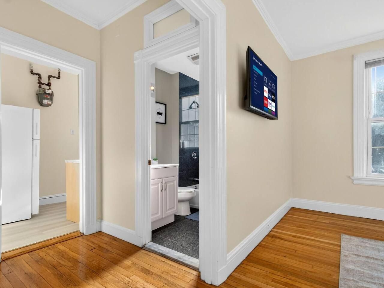 Charming 2br In Apartment