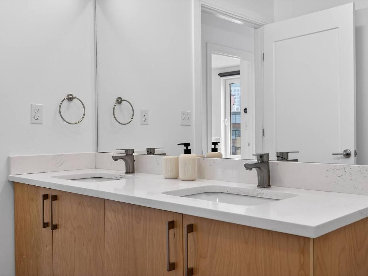 Luxe 3bd Allston