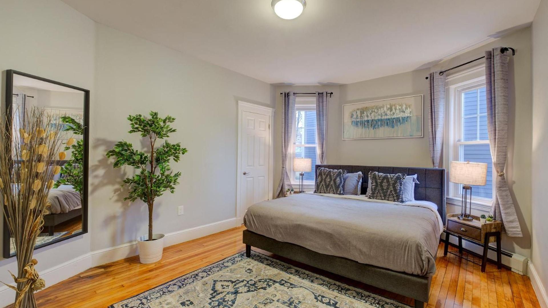Spacious 2br Boston