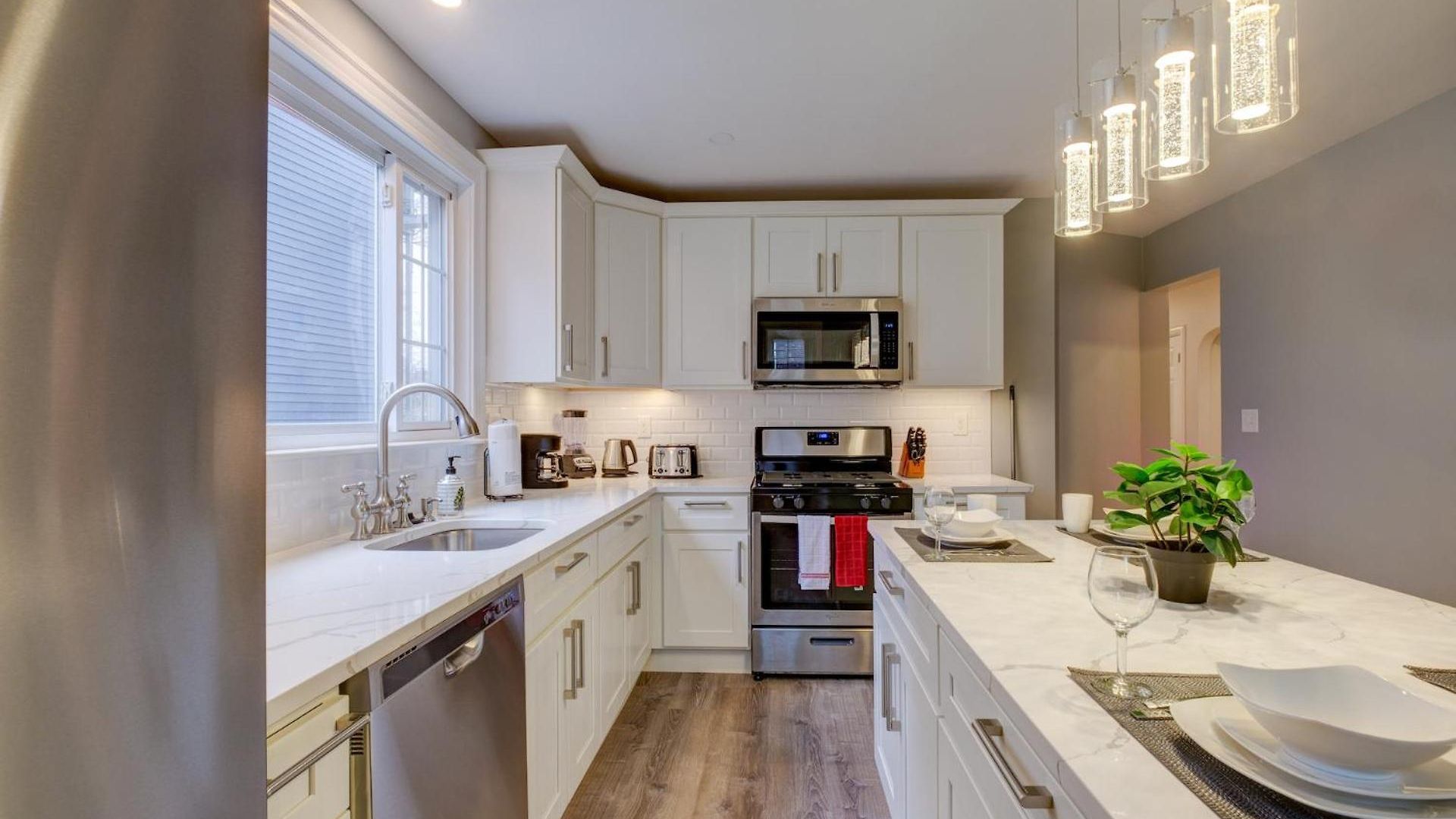 Spacious 2br Apartment *