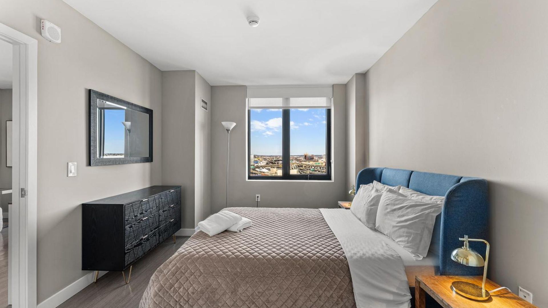 Beautiful Centrally Located 3 Bedroom * Boston