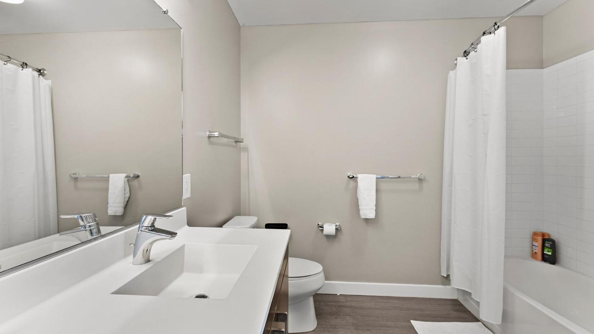 Beautiful Centrally Located 3 Bedroom * Boston