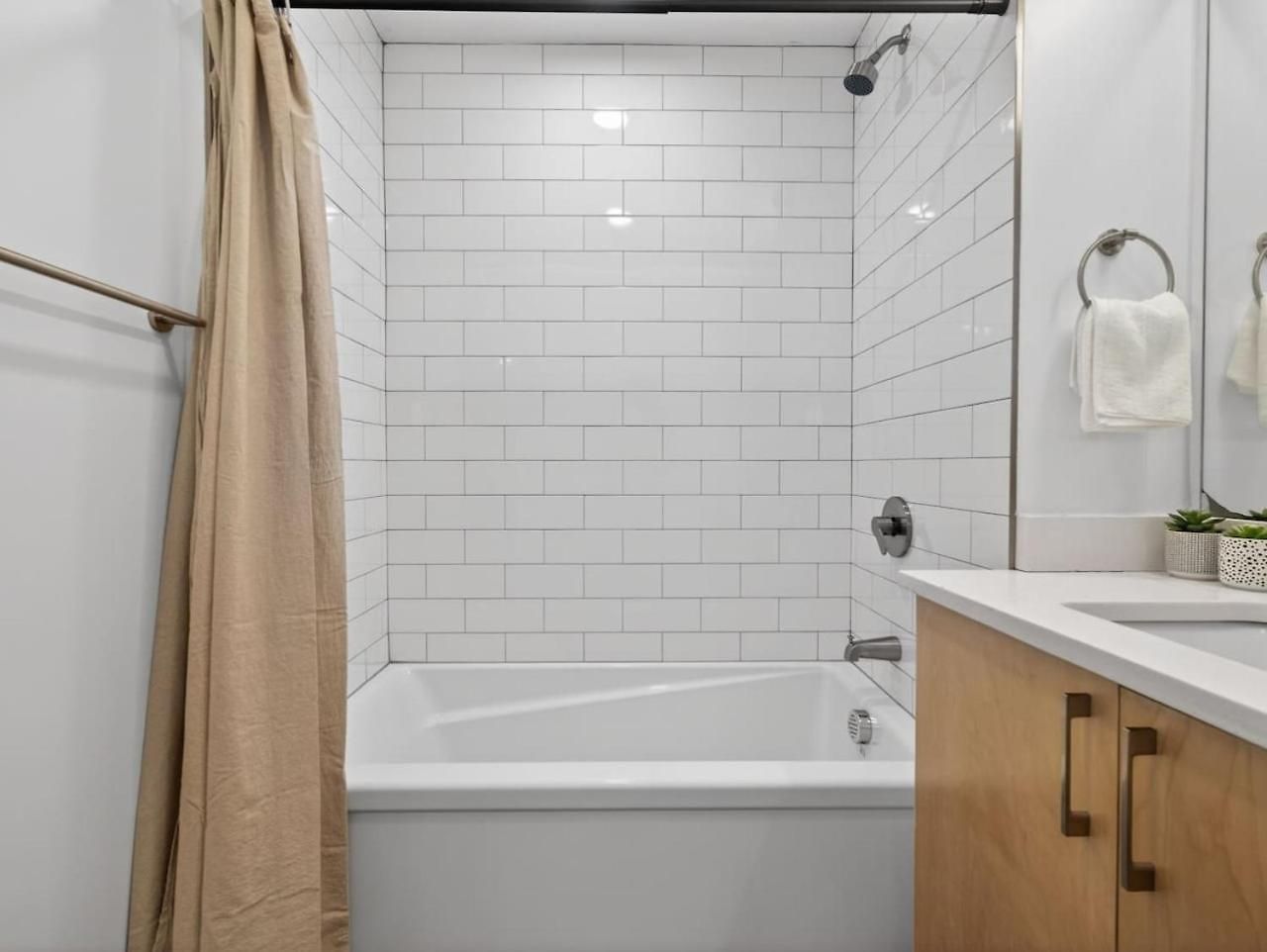 Apartment Luxury 2br In Near Harvard!