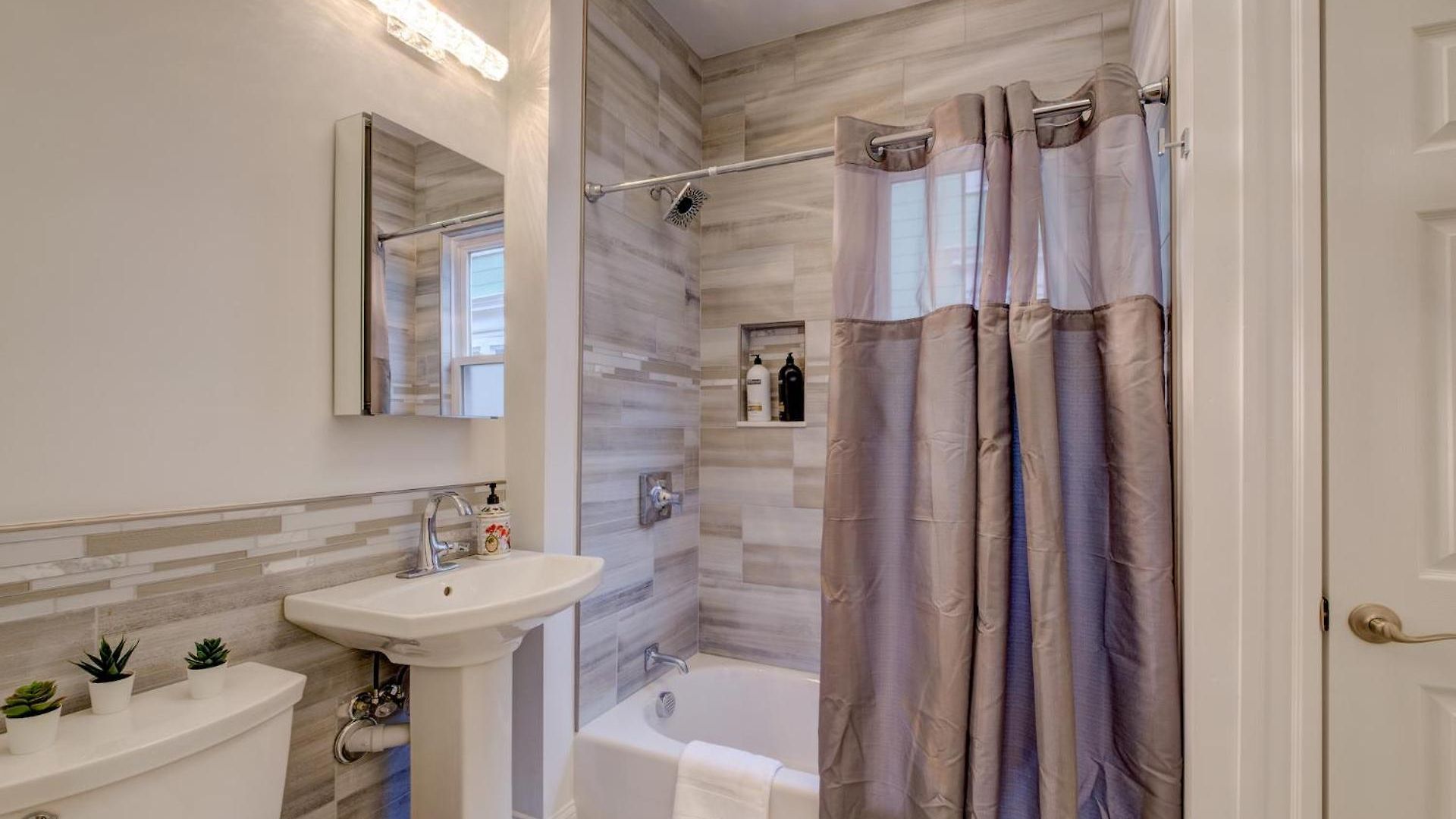 Spacious 2br Apartment
