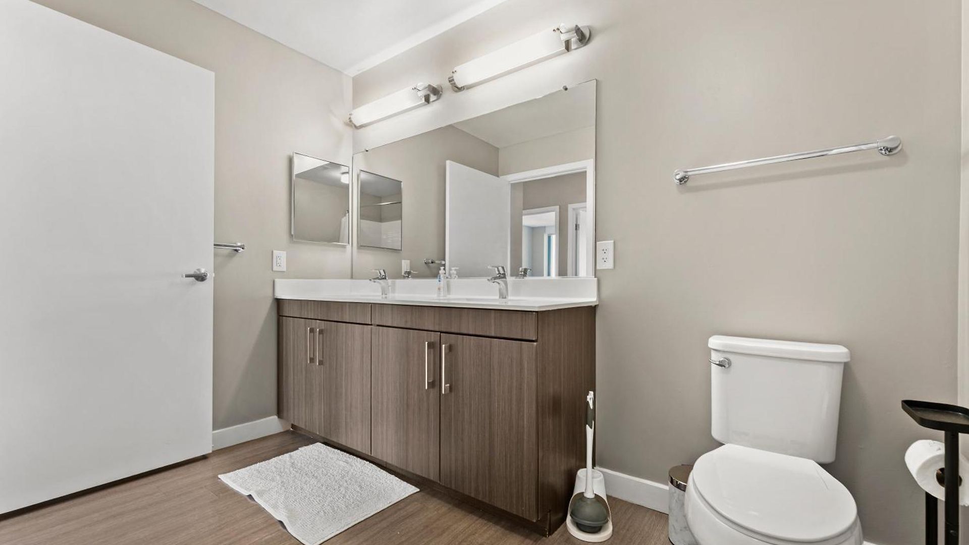 Beautiful Centrally Located 3 Bedroom * Boston