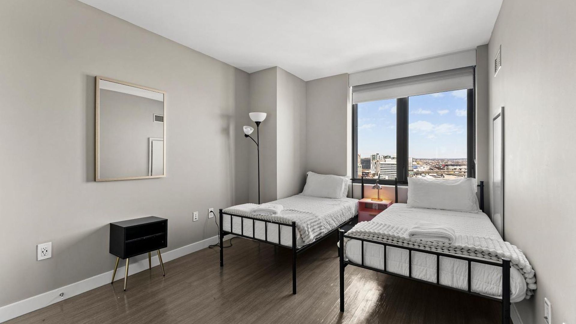 Apartment Beautiful Centrally Located 3 Bedroom Boston