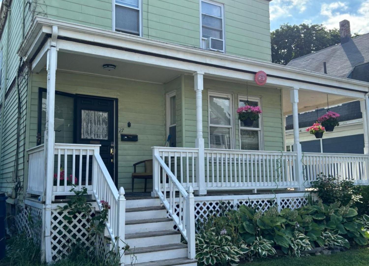 Private Bedroom Near Train&buses Homestay Boston