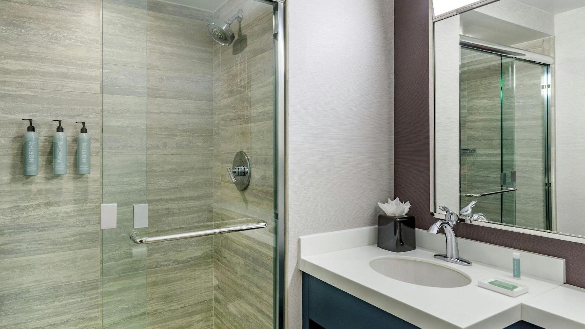 Courtyard By Marriott Downtown Boston
