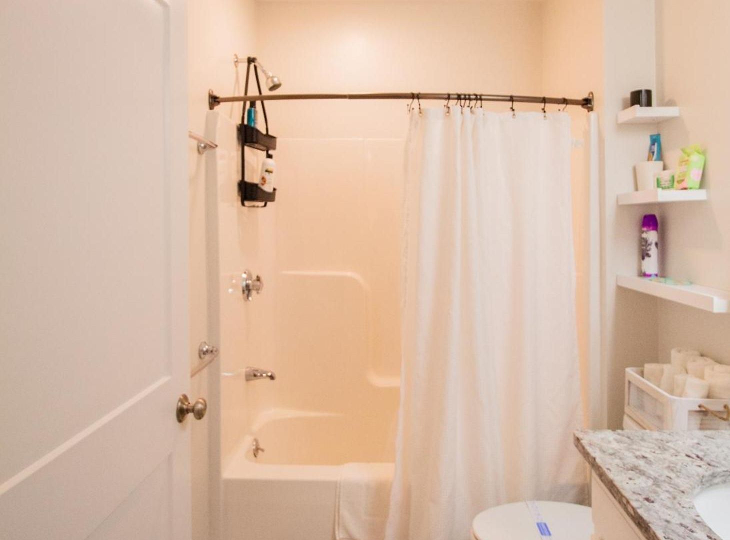 2 Bedroom Unit W Elevator & In-unit Laundry Boston