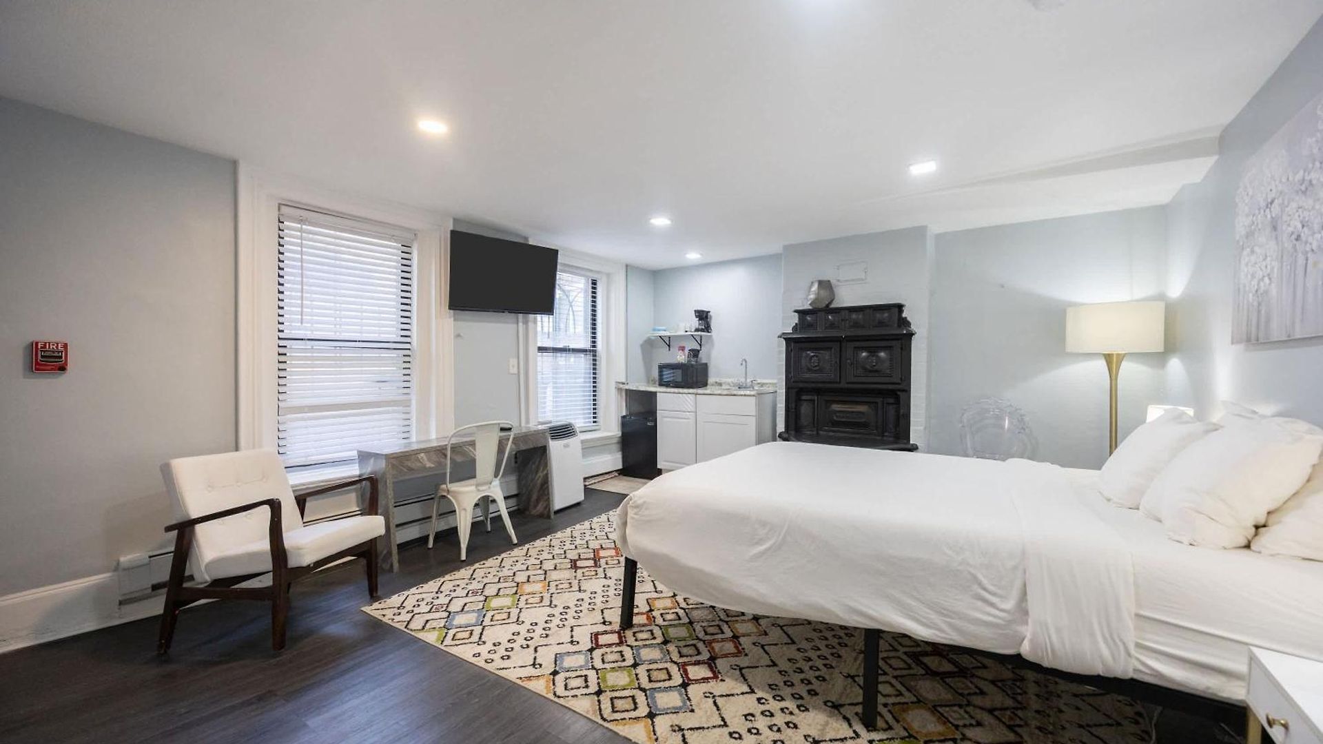 Centrally Located In Boston's Bay
