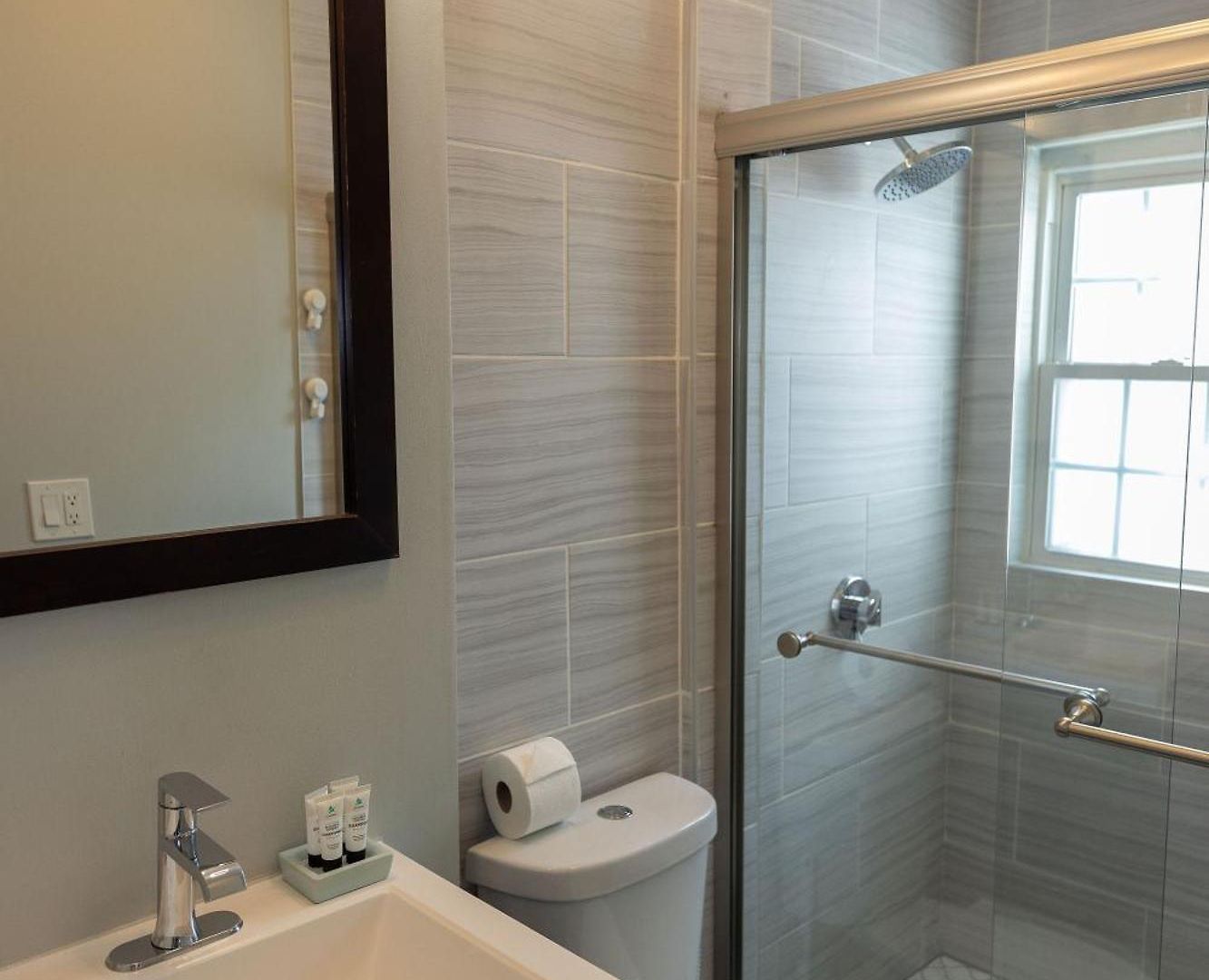 Spacious Retreat, 3br * Boston