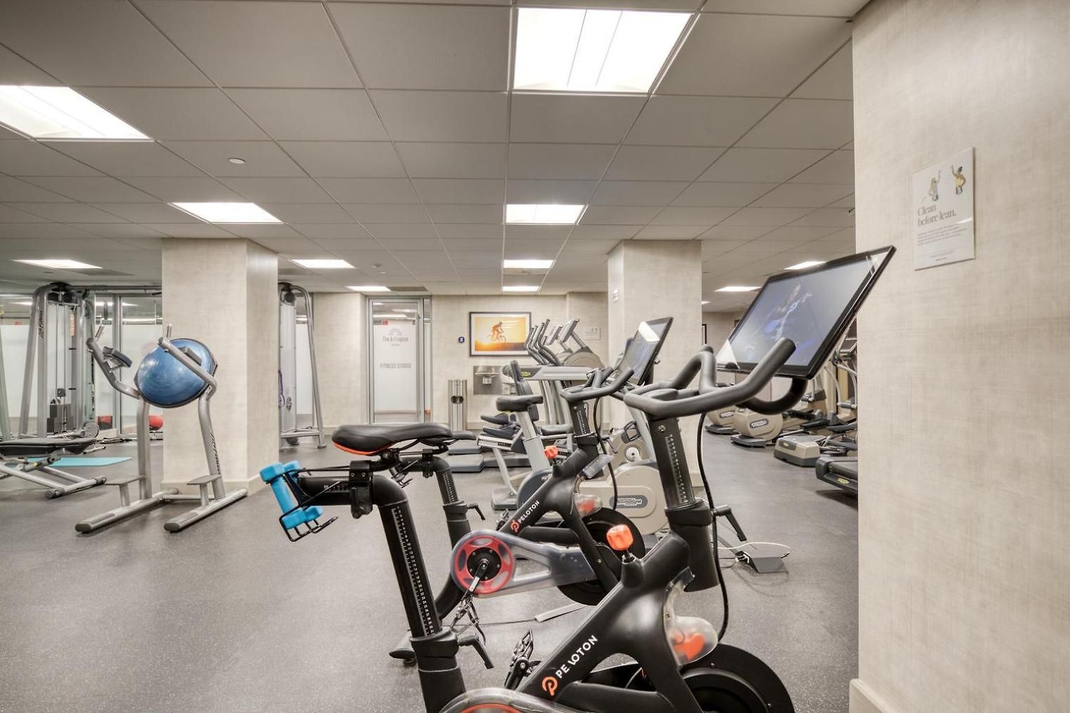 Blueground Bay Village Fitness Center Nr Common Bos-1295 Boston