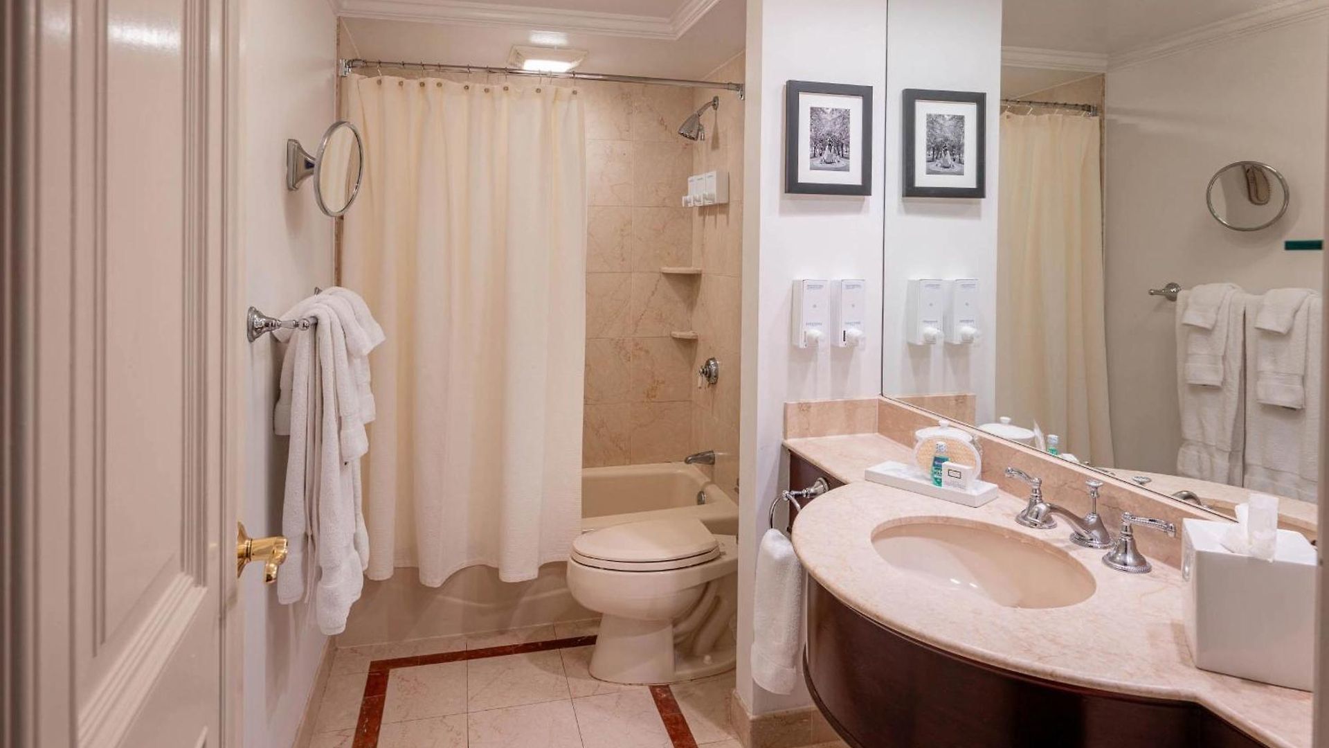 The Lenox 4*