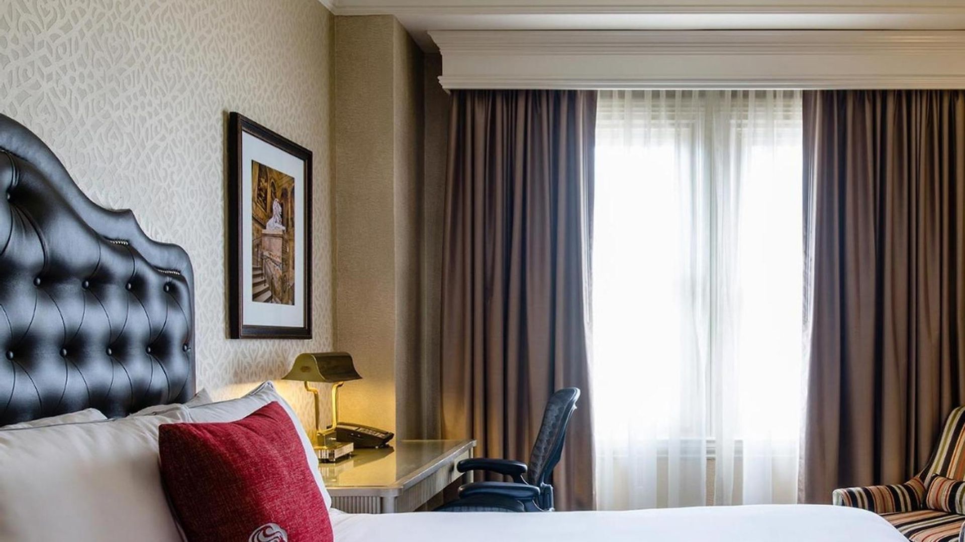 The Lenox 4* Boston