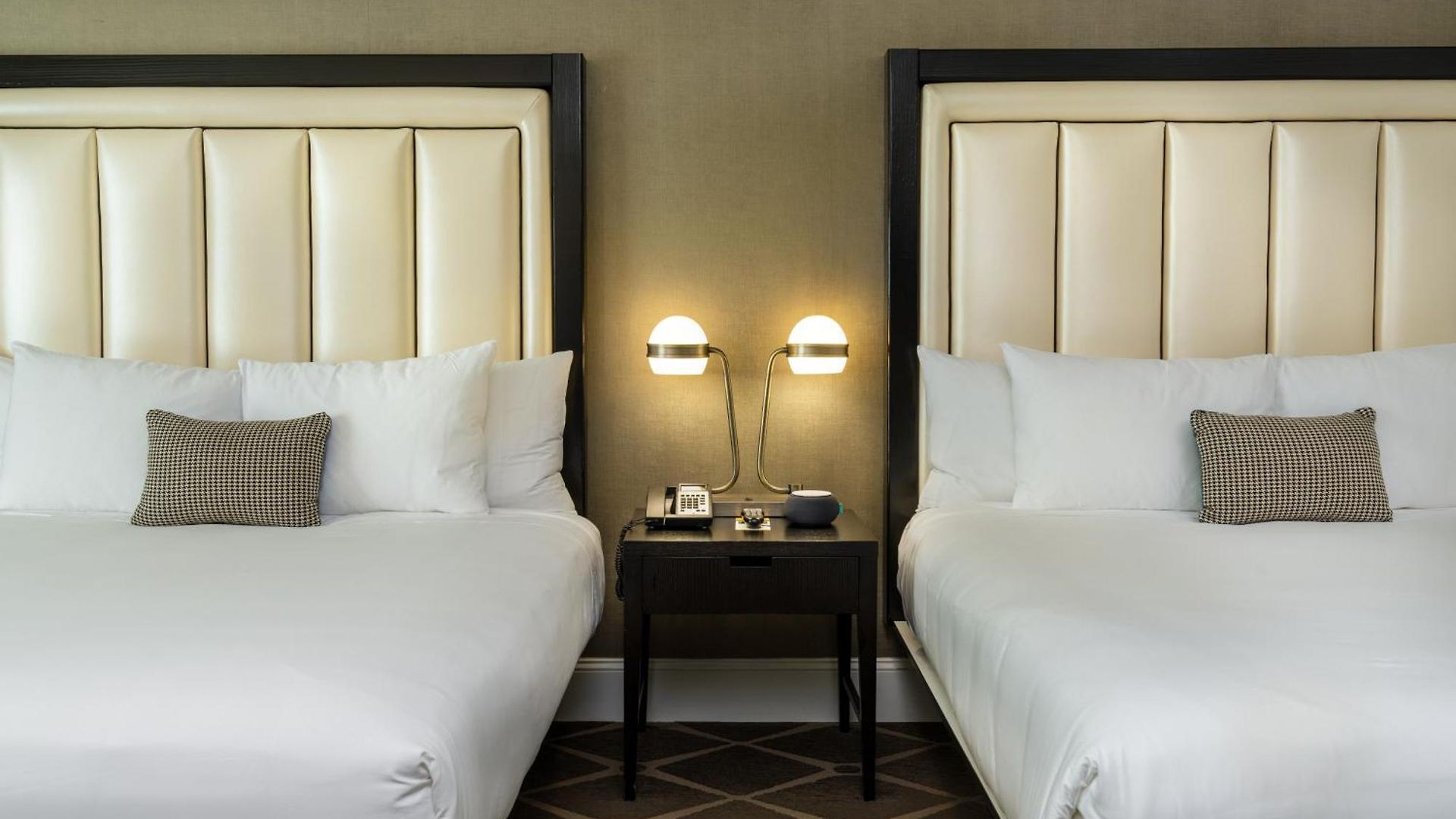 Commonwealth 5* Boston