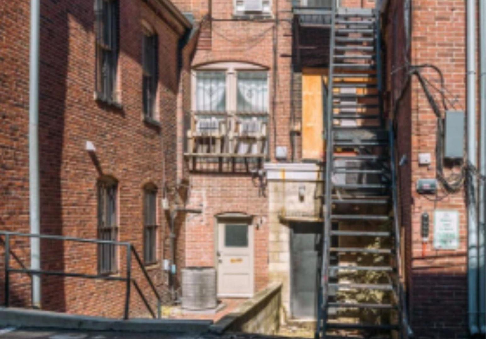 304 Newbury Street By Thatch