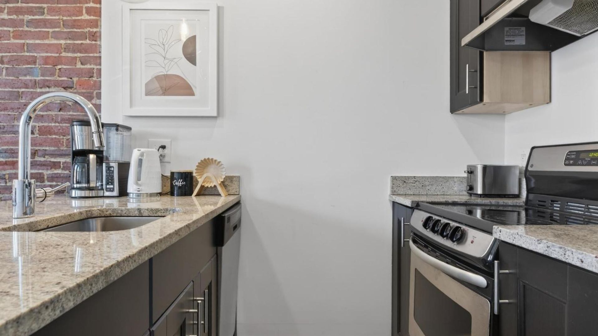304 Newbury Street By Thatch Aparthotel