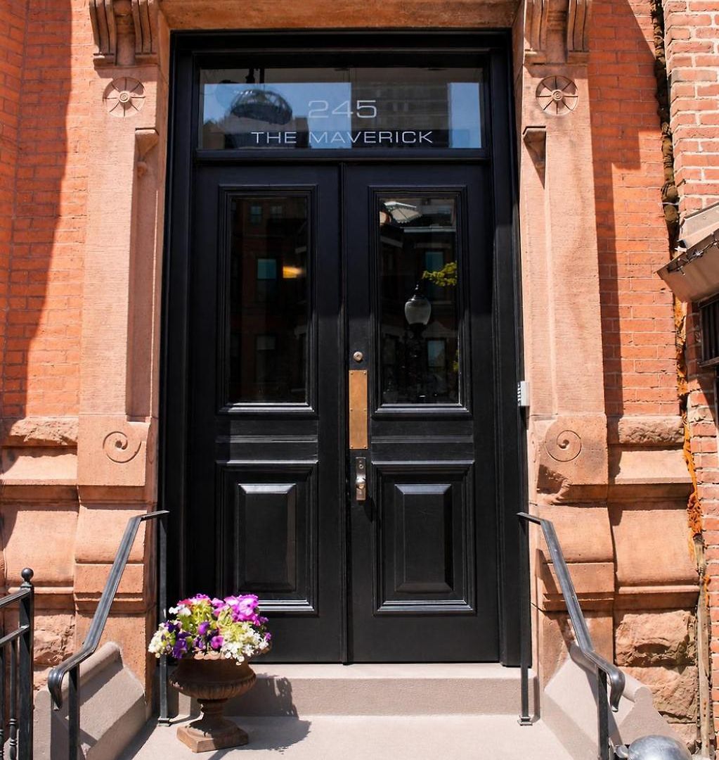 Stylish Newbury Street Studio, #11 Apartment *