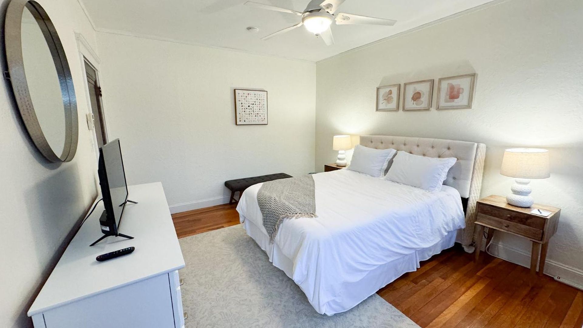Sun-filled Unit, Elevator, Pool, College * Boston