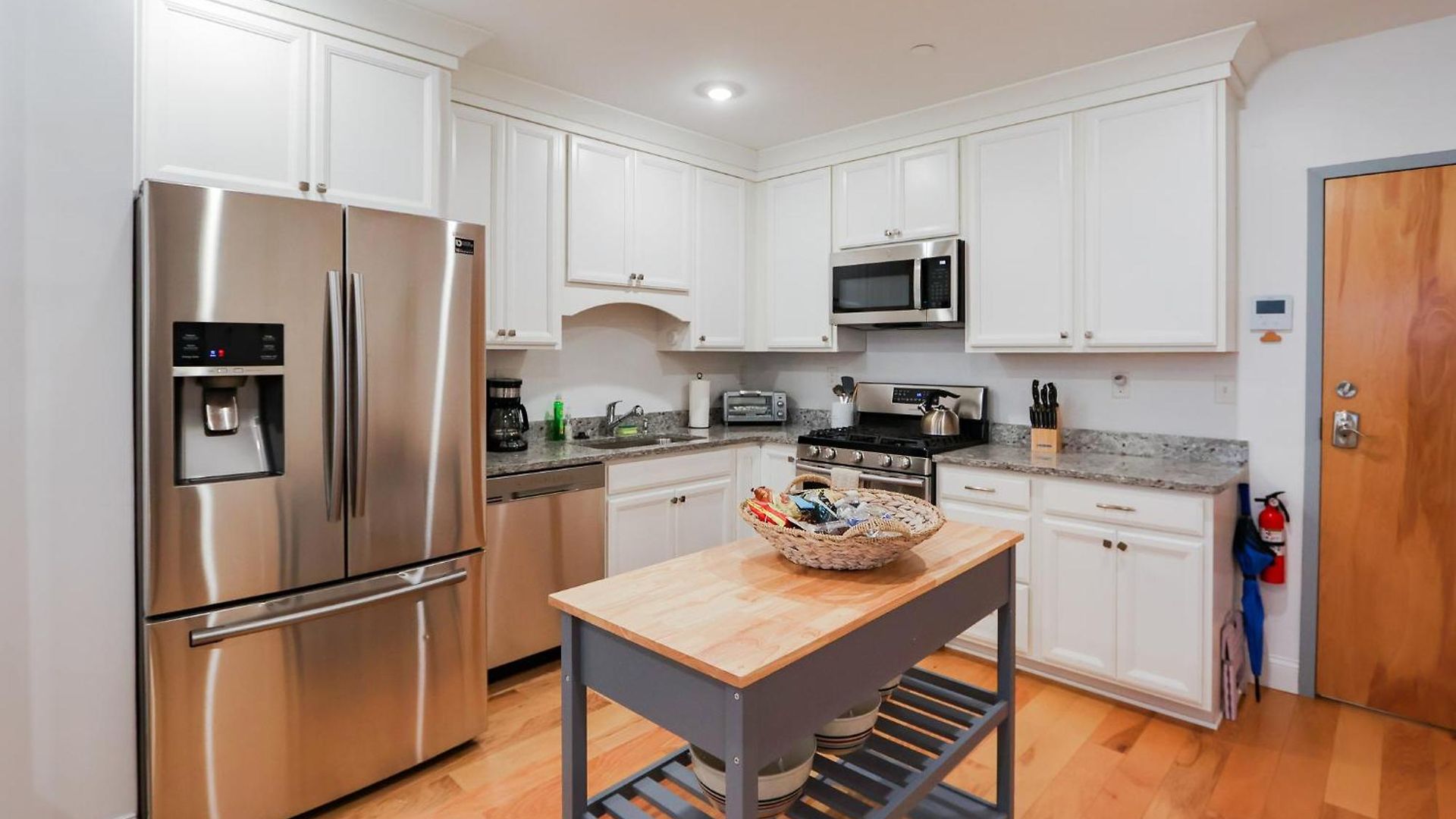 2br2ba South End Gem Steps To Northeastern Boston