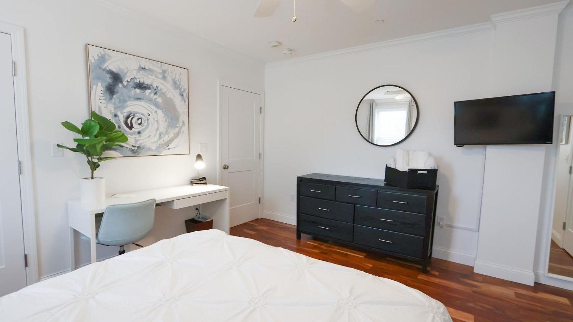 Apartment 2br2ba South End Gem Steps To Northeastern Boston