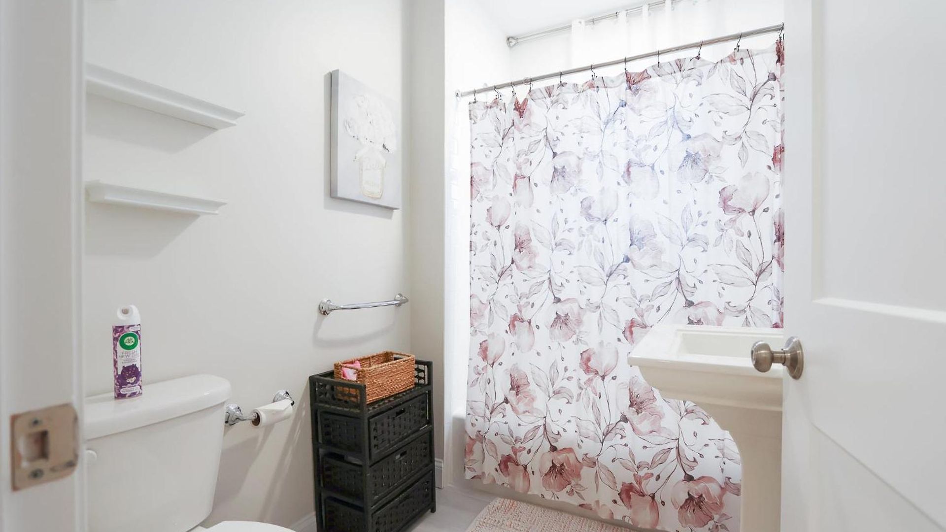 2br2ba South End Gem Steps To Northeastern * Boston