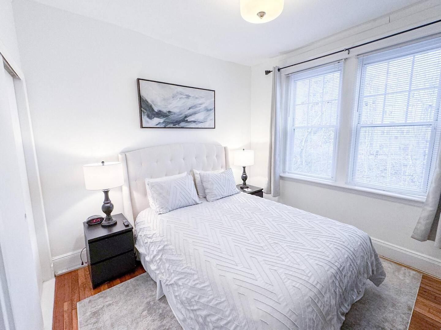 2 Bed, In Unit Laundry, College, Balcony Apartment Boston