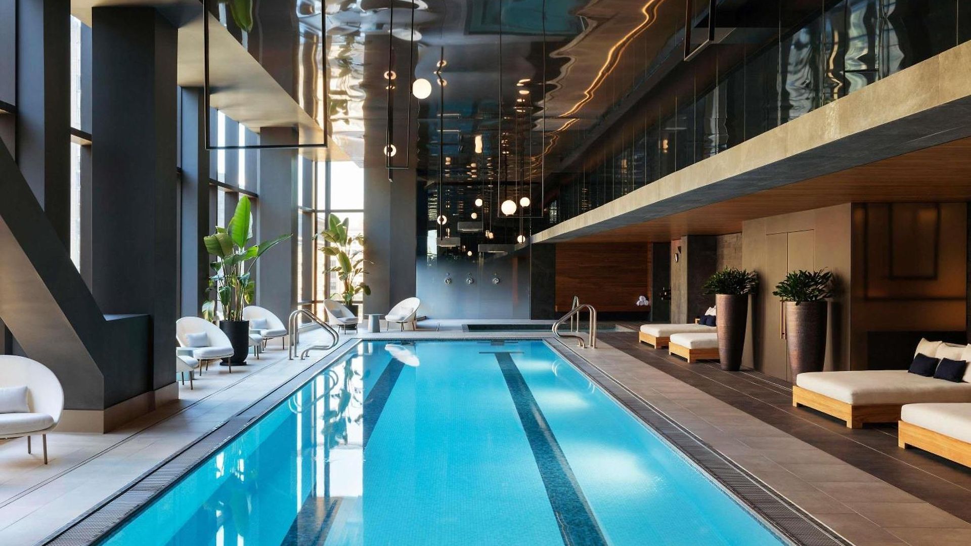Raffles 5* Boston