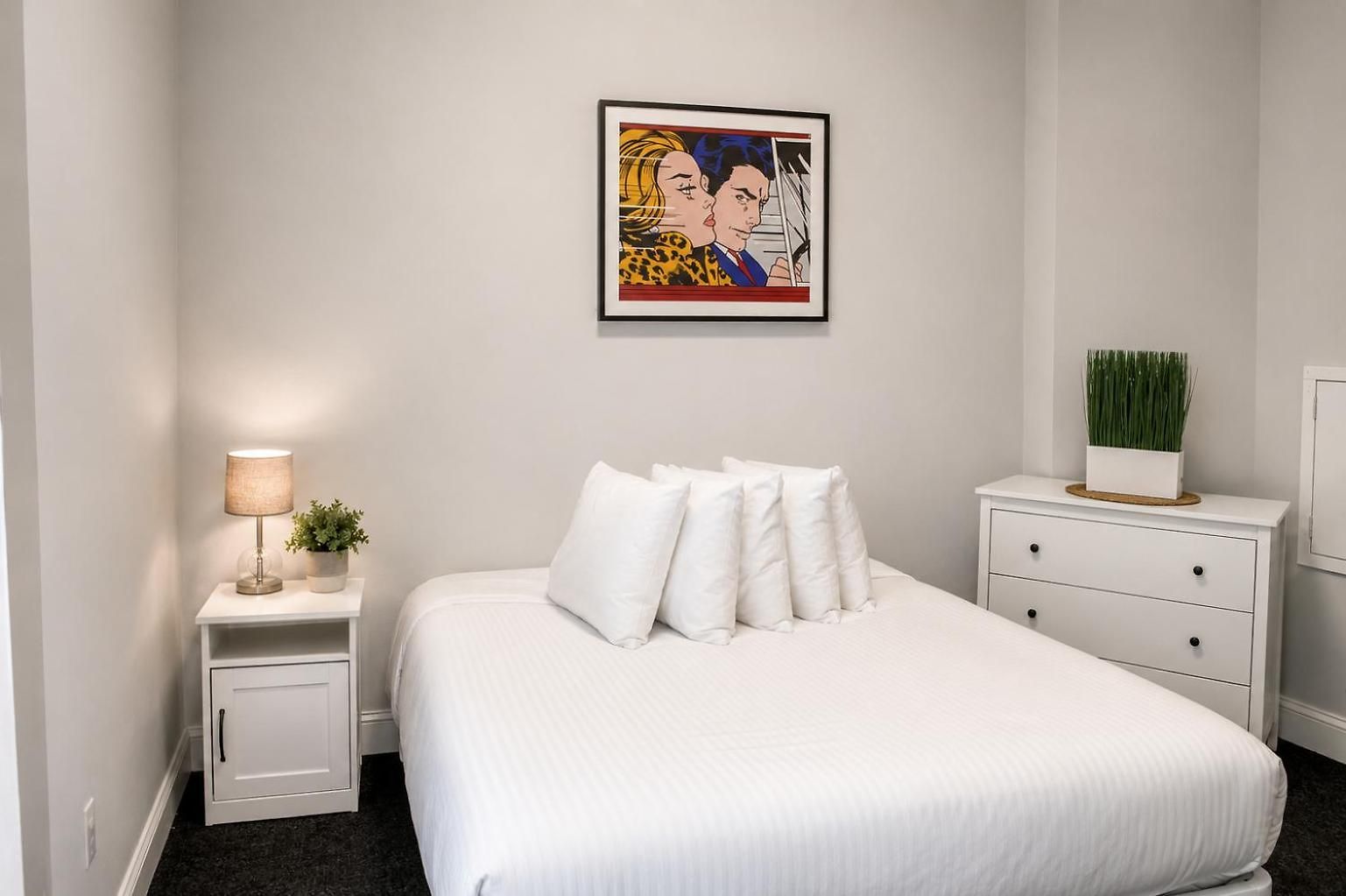 Beautiful 2bedroom In The South End - Ground Level Unit