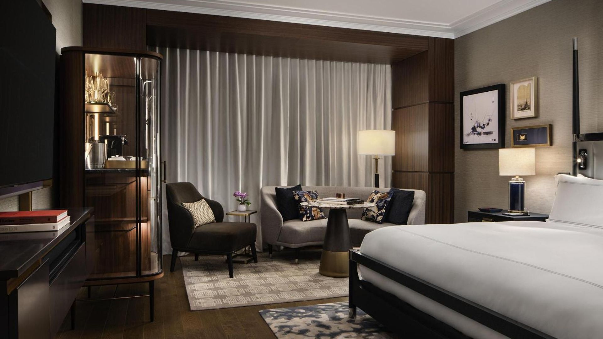 Raffles 5* Boston