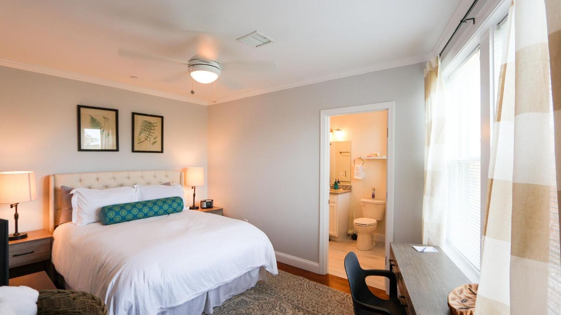 Upscale South End Walk To Northeastern Apartment