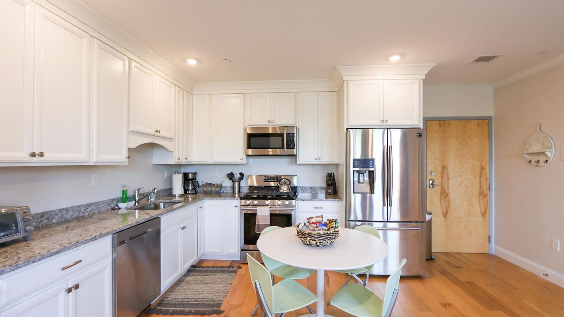 Apartment Upscale South End Walk To Northeastern Boston