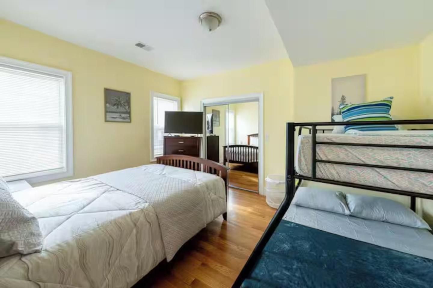 Vibrant 4br - Balcony, Bathtub, Tv Near I-95 & Pet Friendly 903 Apartment *