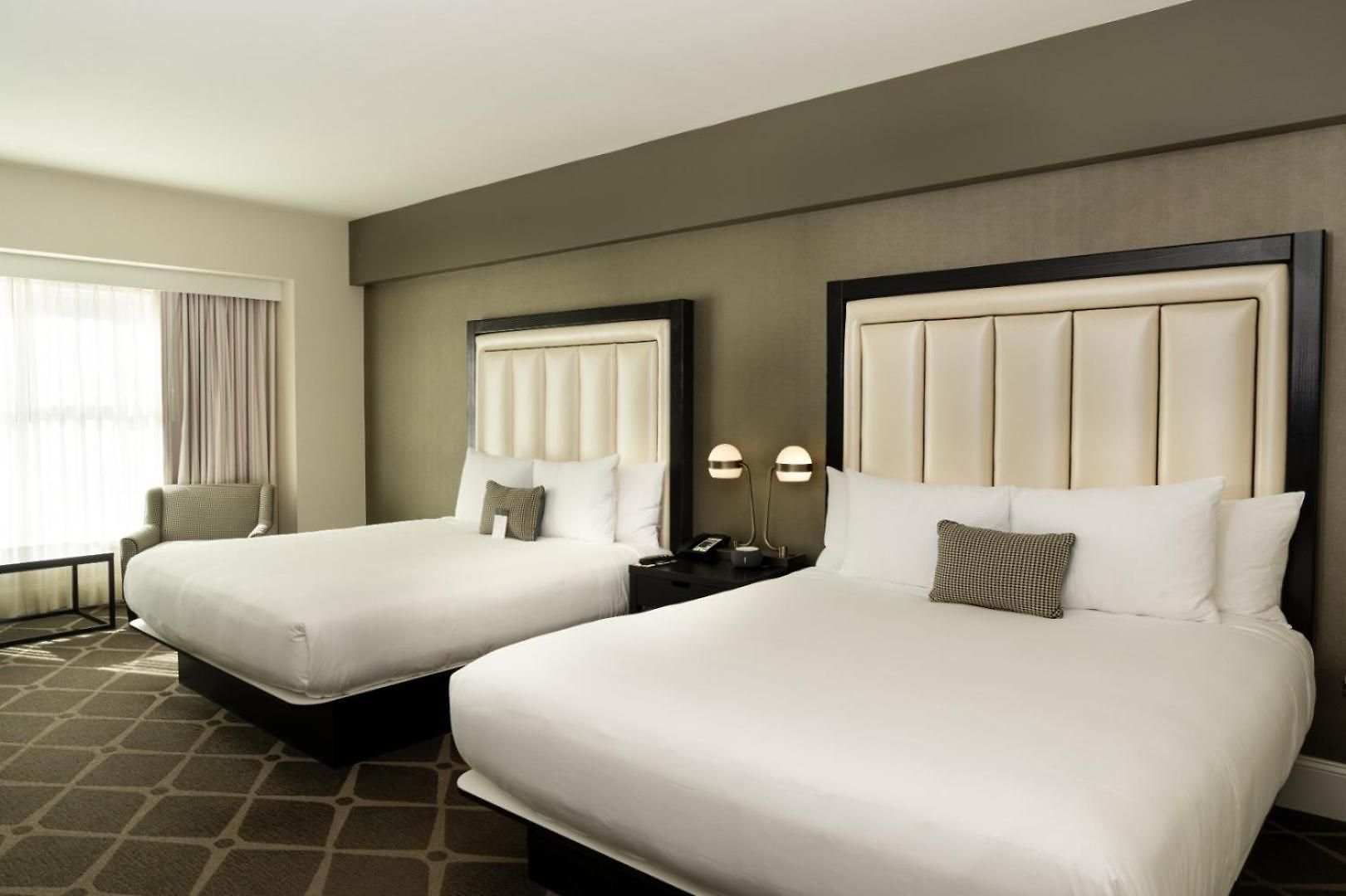Commonwealth 5* Boston