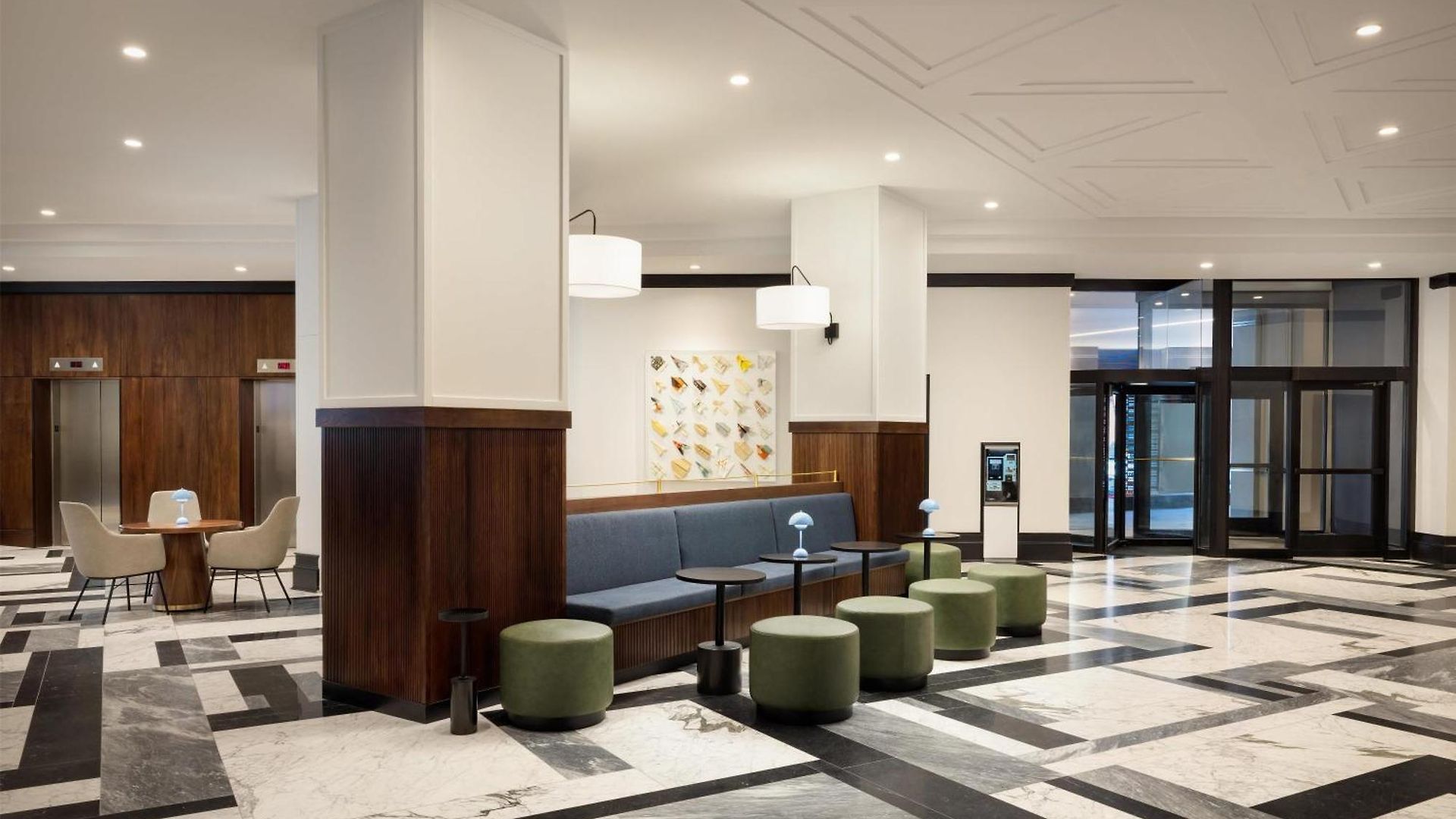 Hilton Back Bay 3*