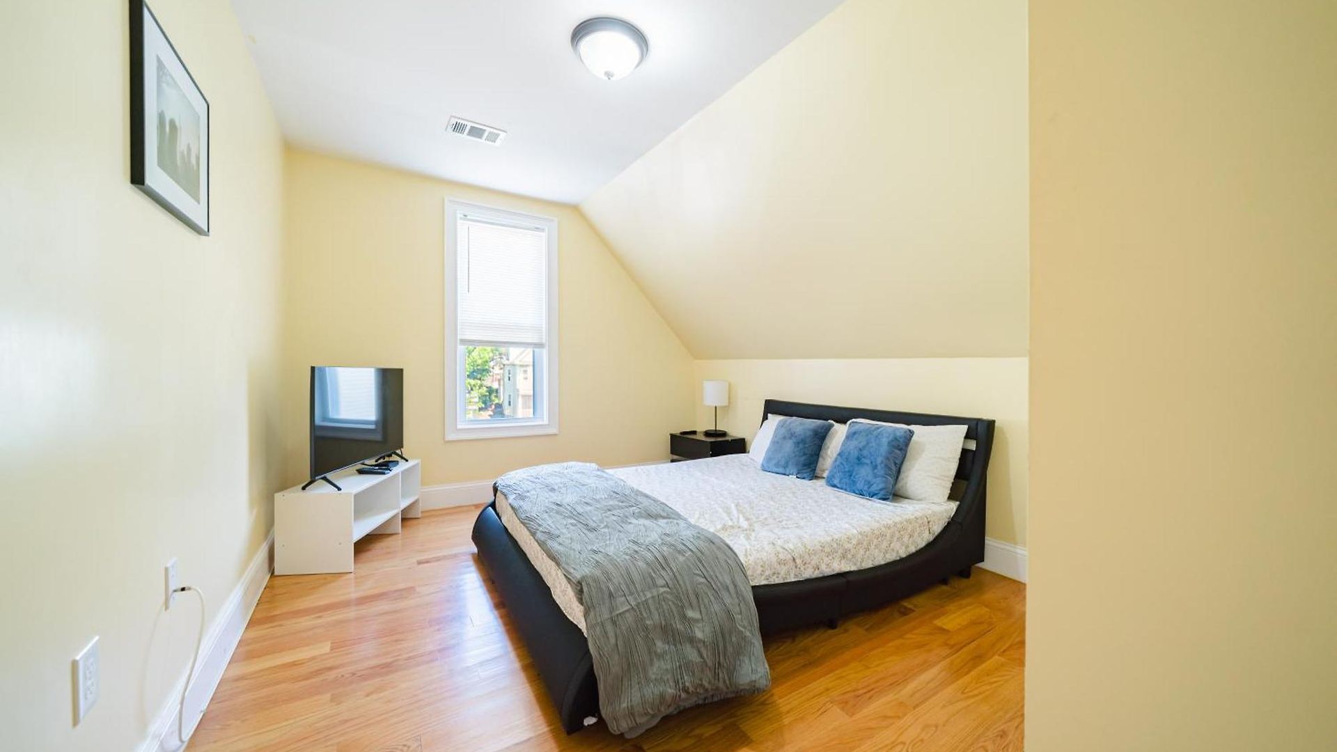 Family-Friendly 4Br Boston Stay Near Franklin Park, Free Parking, Near Mtba 233-3 * Boston