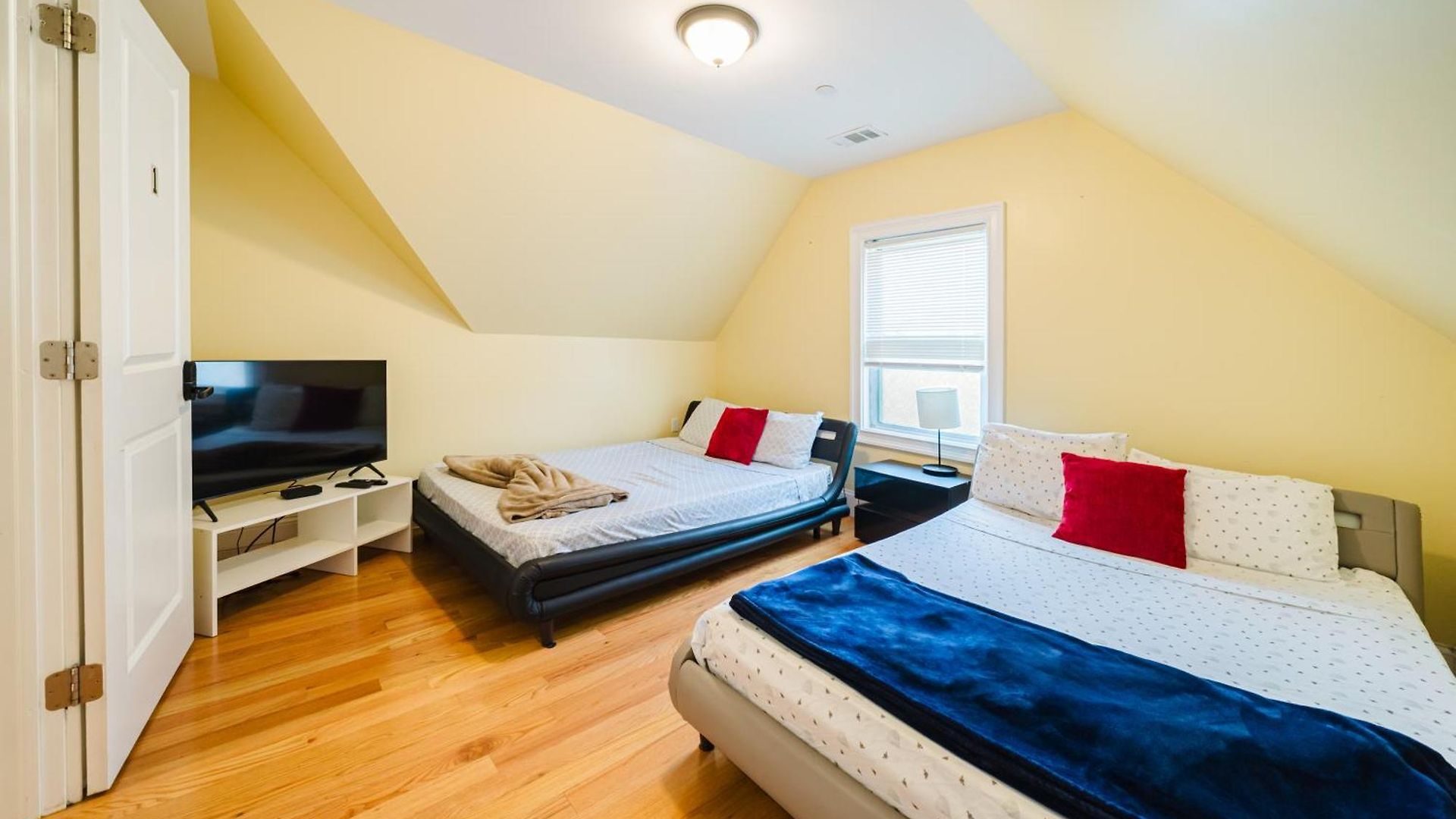 Apartment Family-Friendly 4Br Boston Stay Near Franklin Park, Free Parking, Near Mtba 233-3