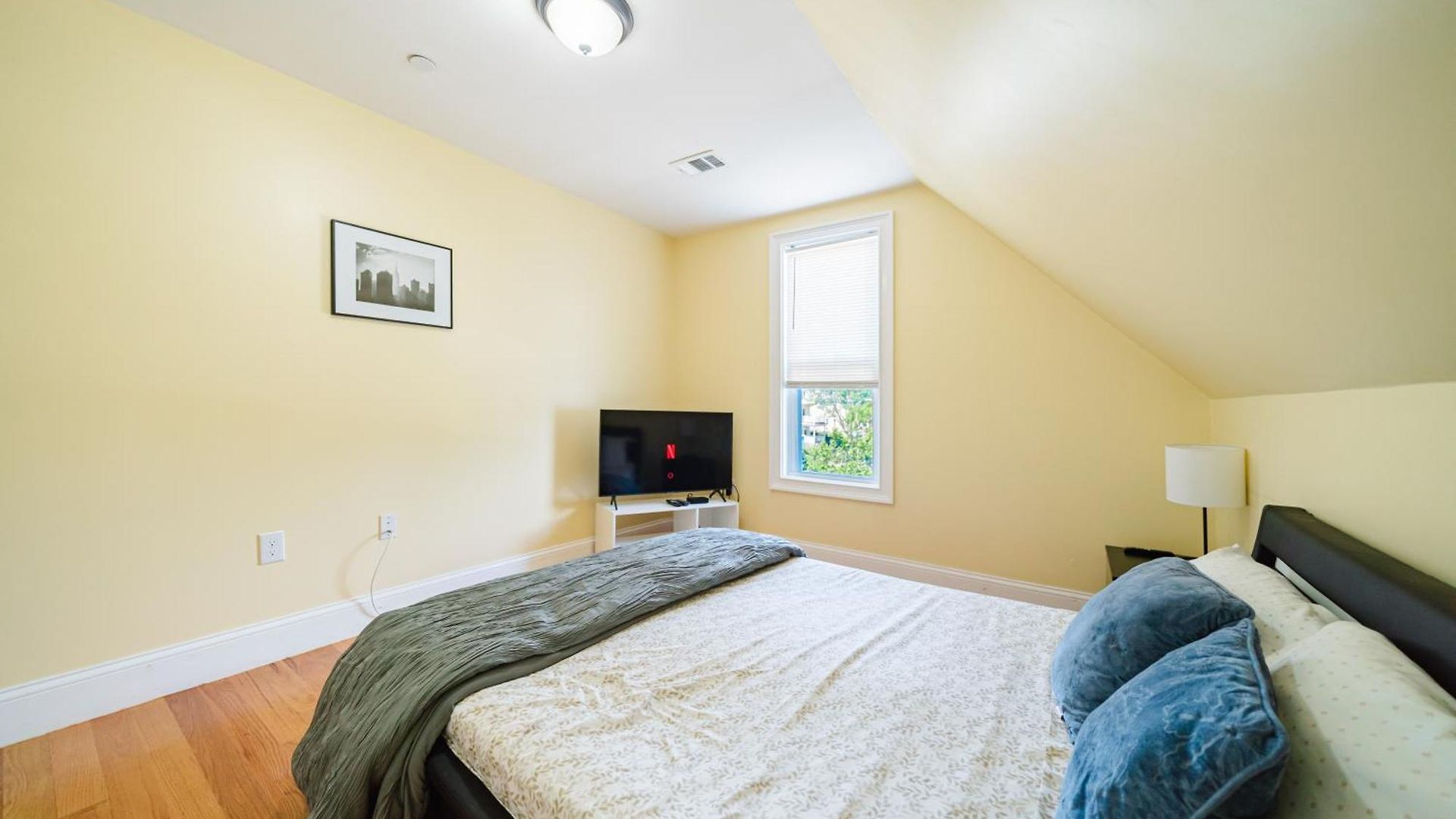 Family-Friendly 4Br Boston Stay Near Franklin Park, Free Parking, Near Mtba 233-3 Boston