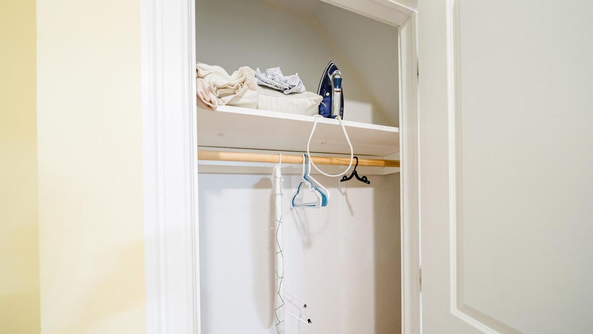 Apartment Family-friendly 4br Near Franklin Park, Free Parking, Near Mtba 233-3 Boston