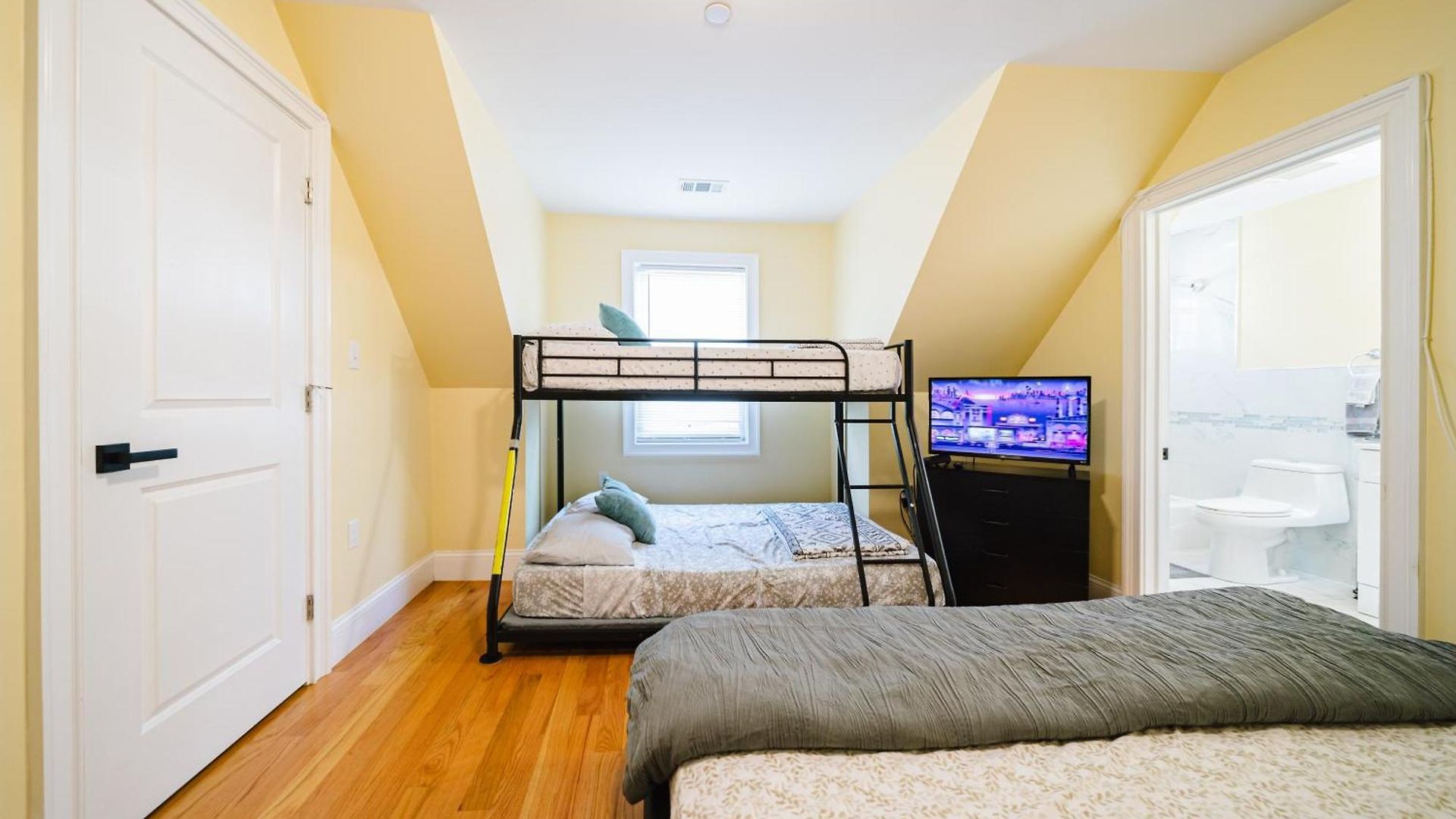 Family-Friendly 4Br Boston Stay Near Franklin Park, Free Parking, Near Mtba 233-3