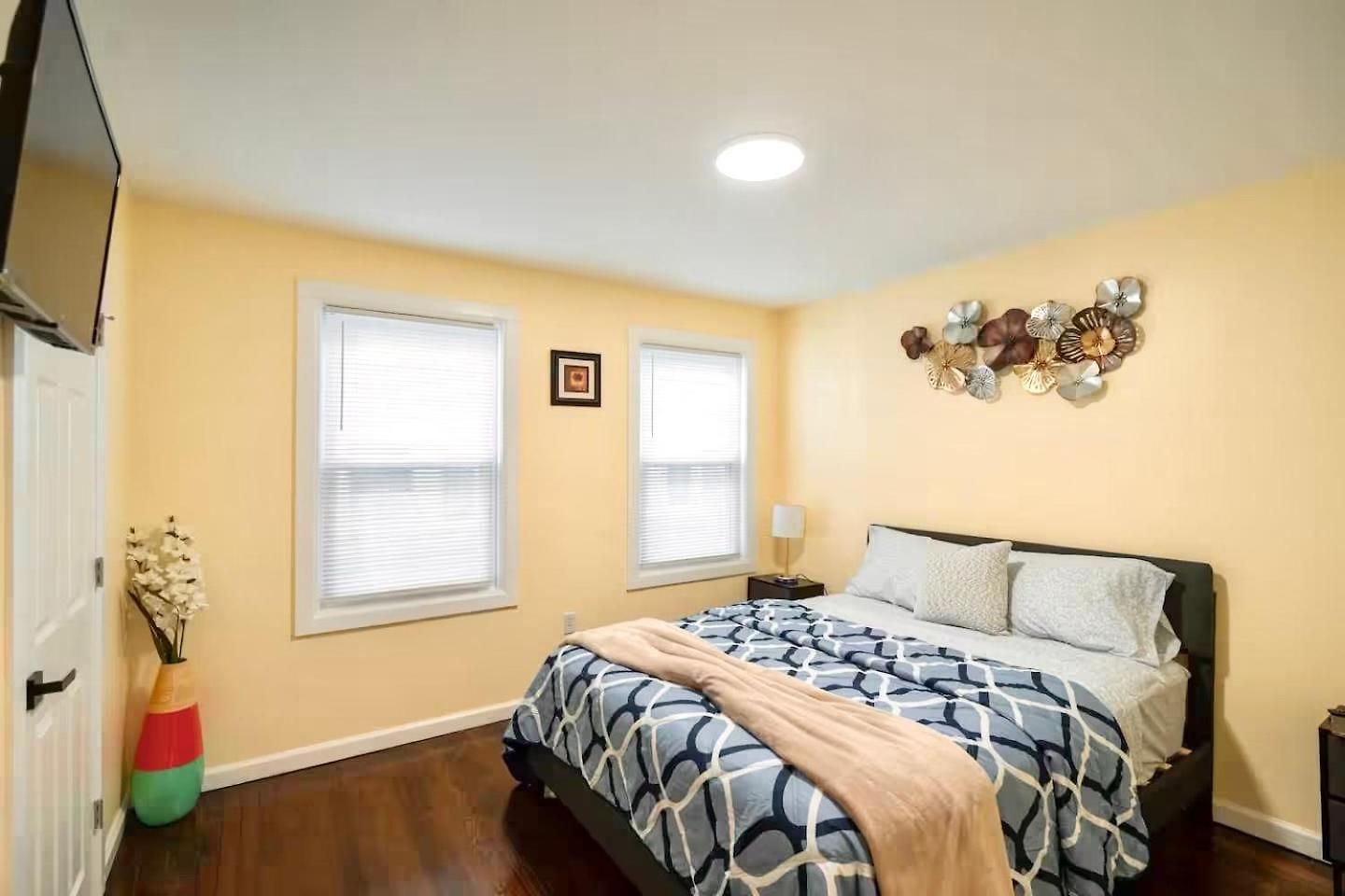 Stylish 4br Boston, Pet-friendly Near Savin Hill, I-93 & Red Line 30-1 Apartment