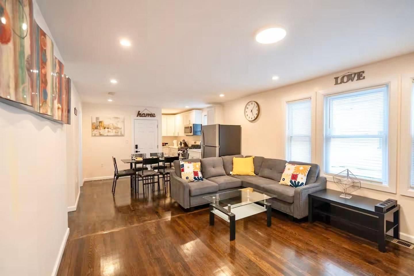 Stylish 4br Boston, Pet-friendly Near Savin Hill, I-93 & Red Line 30-1 * Boston
