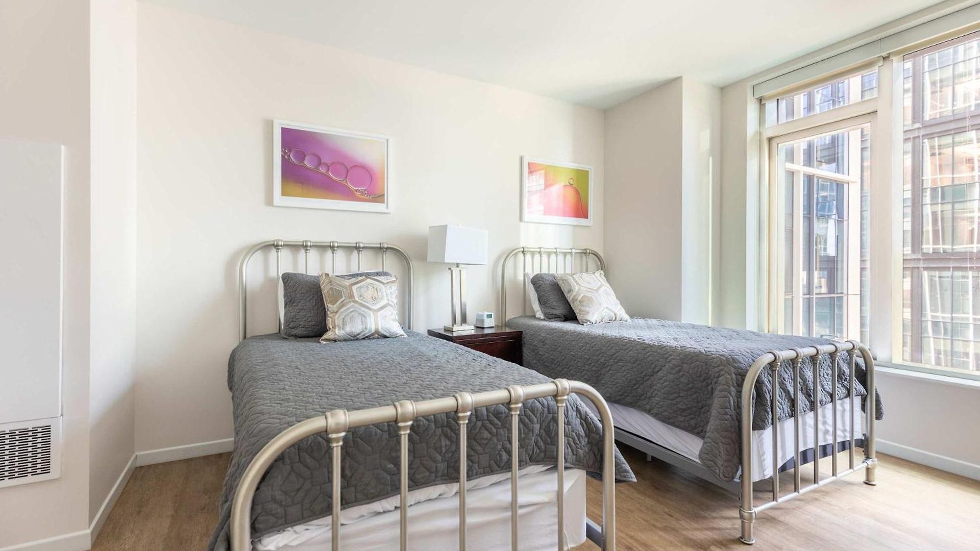 Chic Seaport With Pool Apartment *