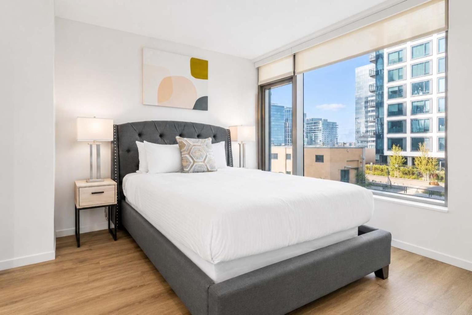 Full Private Downtown Seaport Apartment *