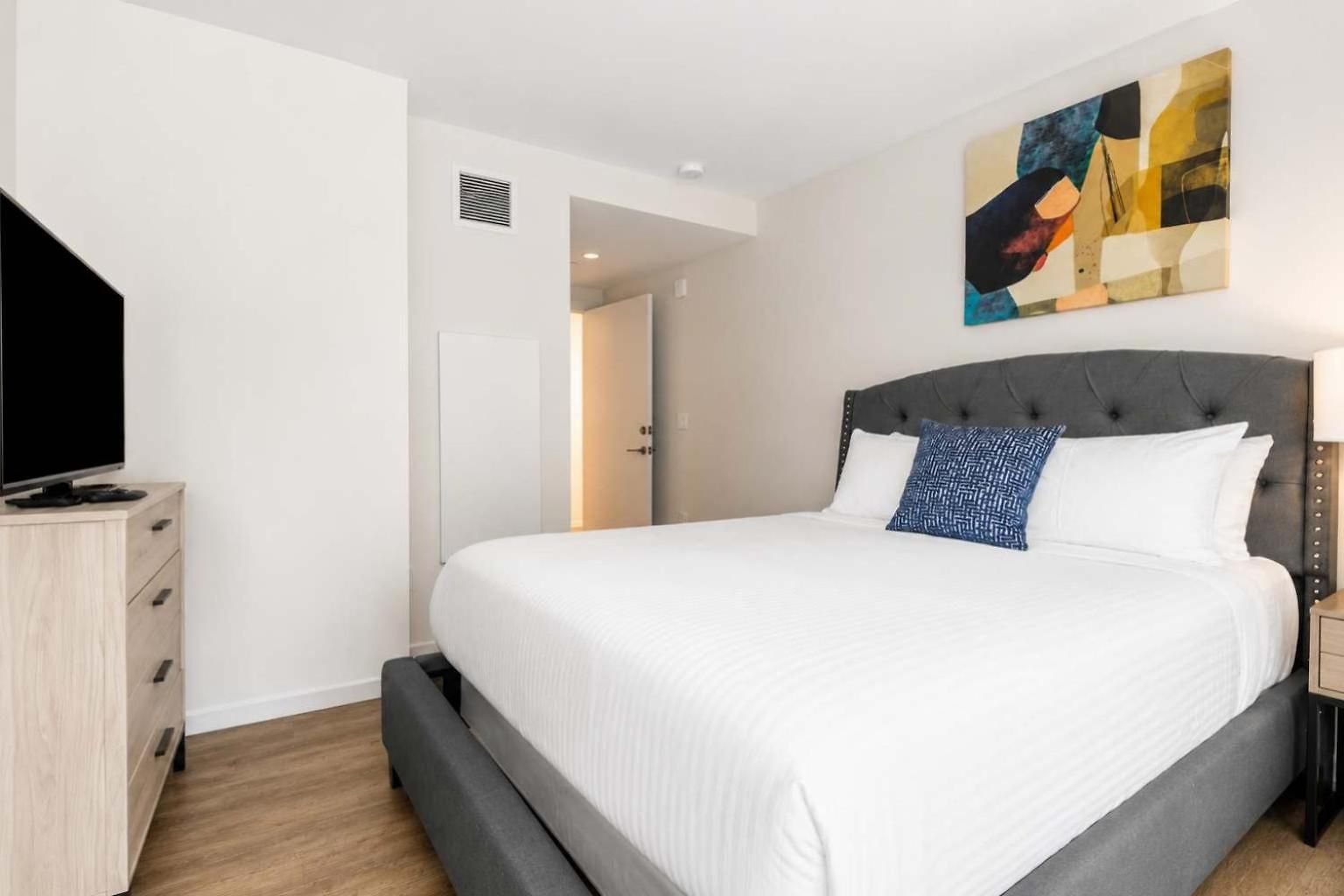 Full Private Downtown Seaport